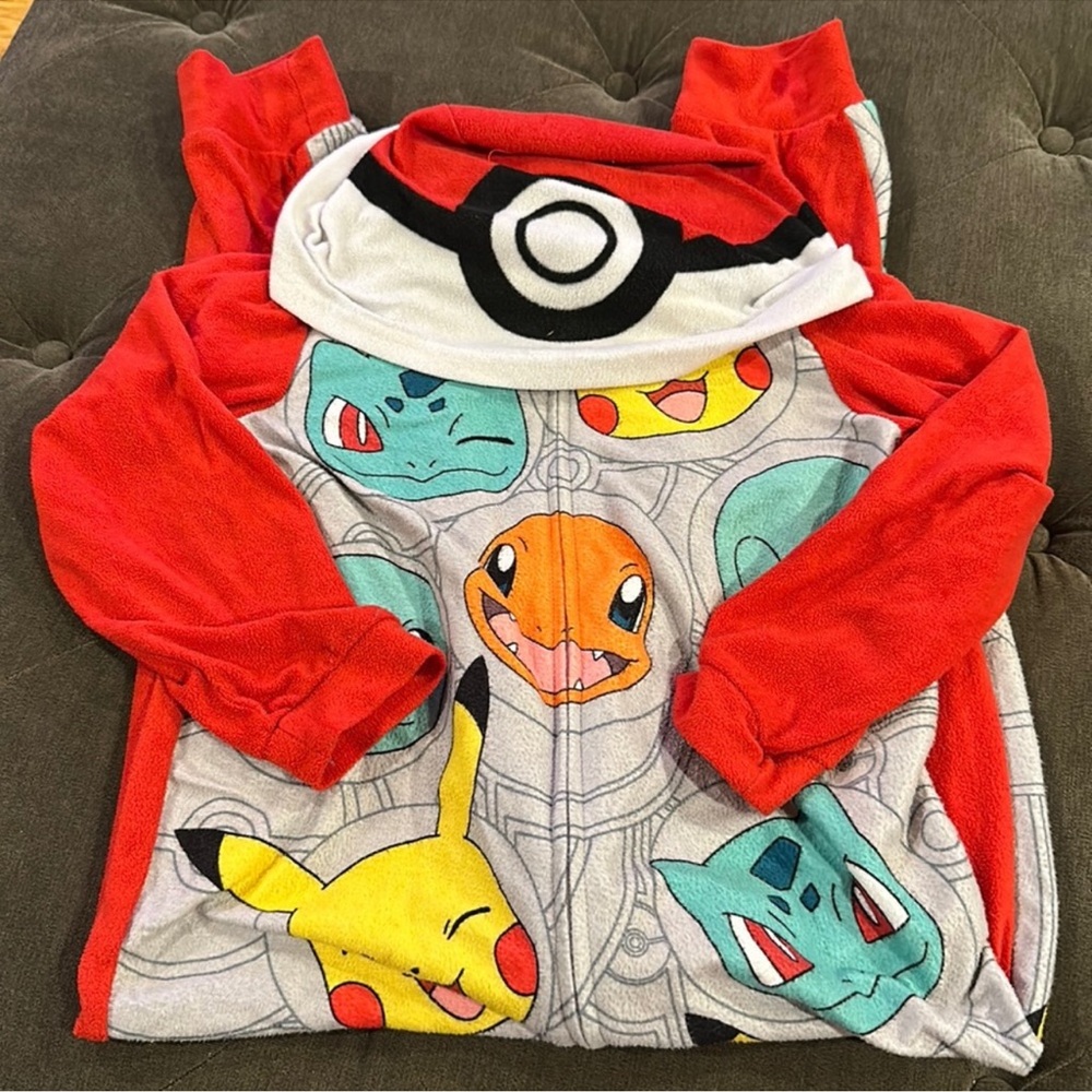 Pokémon onesie pajamas size small